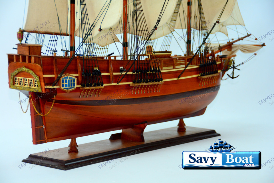 HMS BOUNTY W/ SAILS