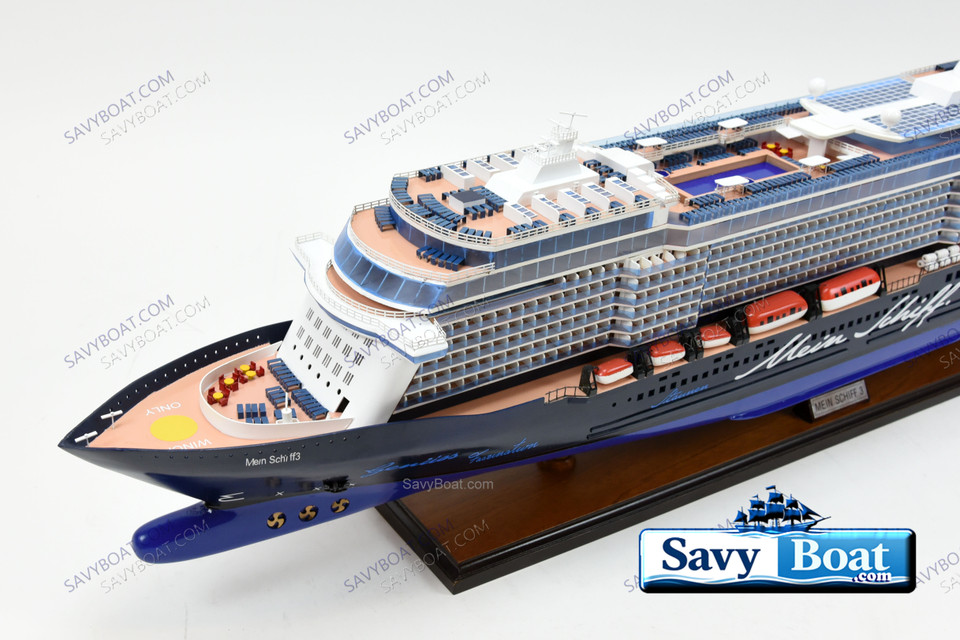 MEIN SCHFF 3 CRUISE SHIP