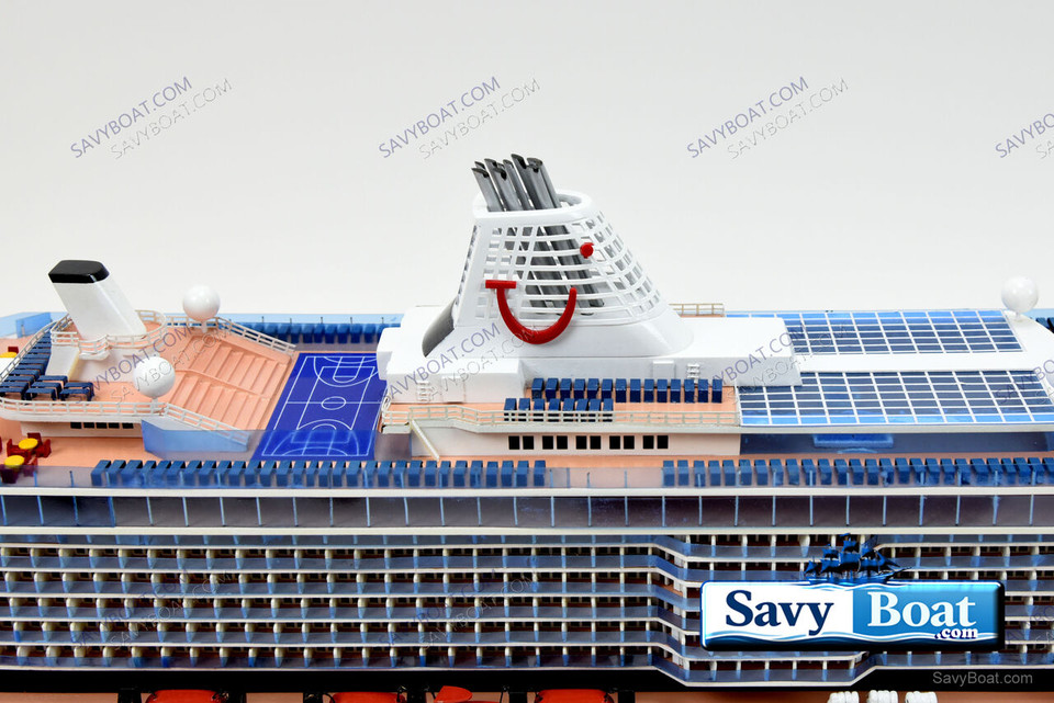 MEIN SCHFF 3 CRUISE SHIP