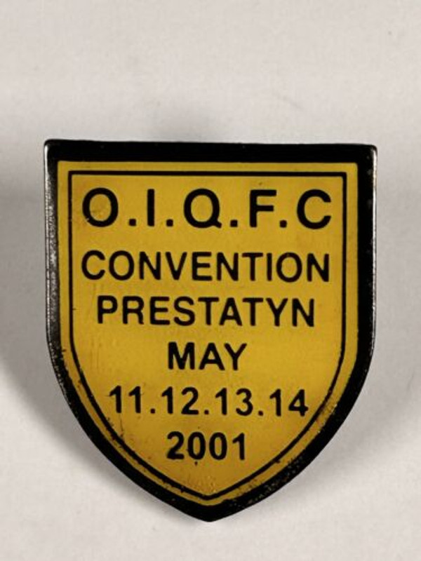 Queen Freddie Mercury Badge Pin  Official International Convention Fanclub 2001 front