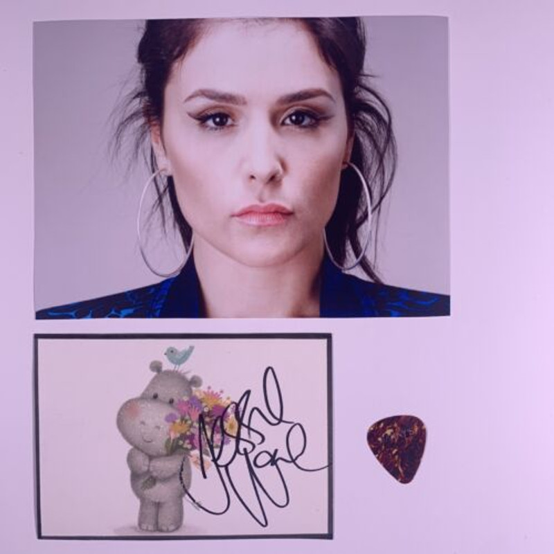 Jessie Ware Signed Card + Photo + Guitar Pick Authentic Collection Of Barry M Front All
