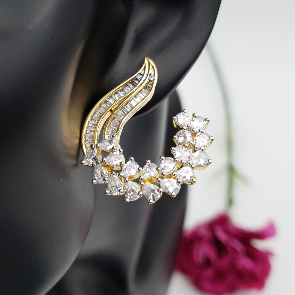 Luna Sideway Hoops
