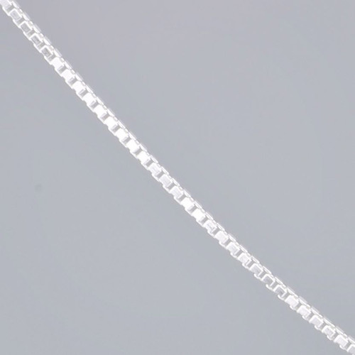 Italian Sterling Silver Box Chain (22 Inch / 55 cm) Close up