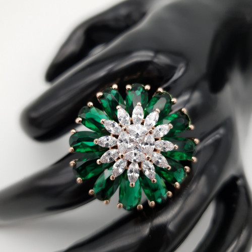 Floral green Cocktail Ring in Rose gold