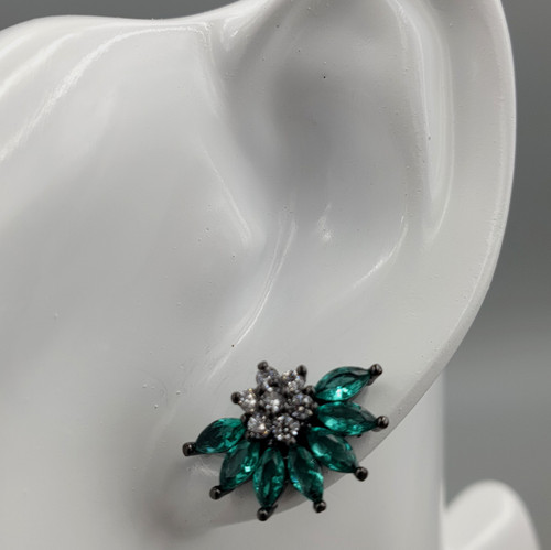 Victorian Green Fan Studs in Antique Silver Finish