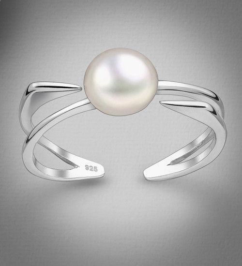 Sterling Silver Freshwater Pearl  Contemporary Ring Close up