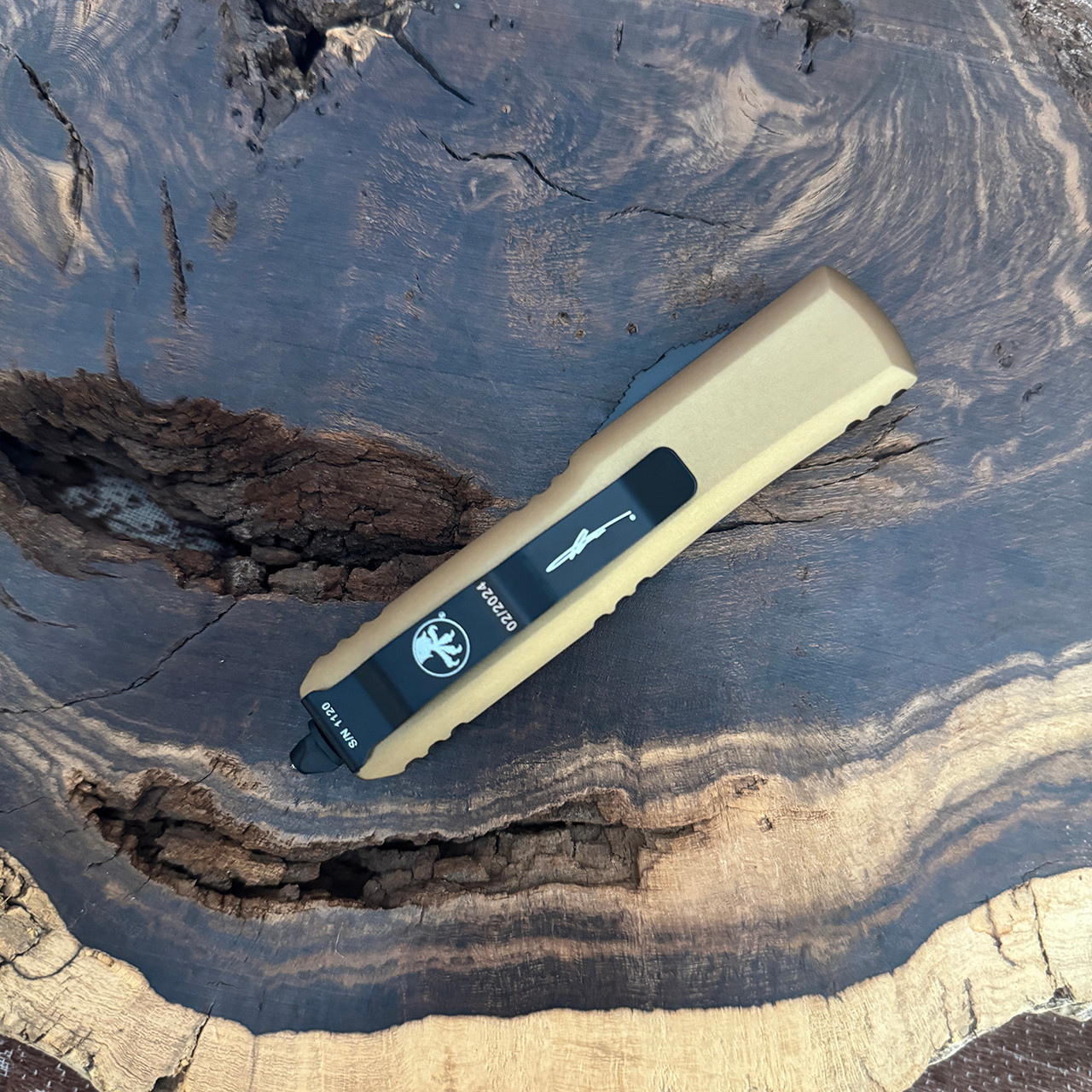 Microtech UTX-85 Hellhound Tan Standard Signature Series 719-1TAS