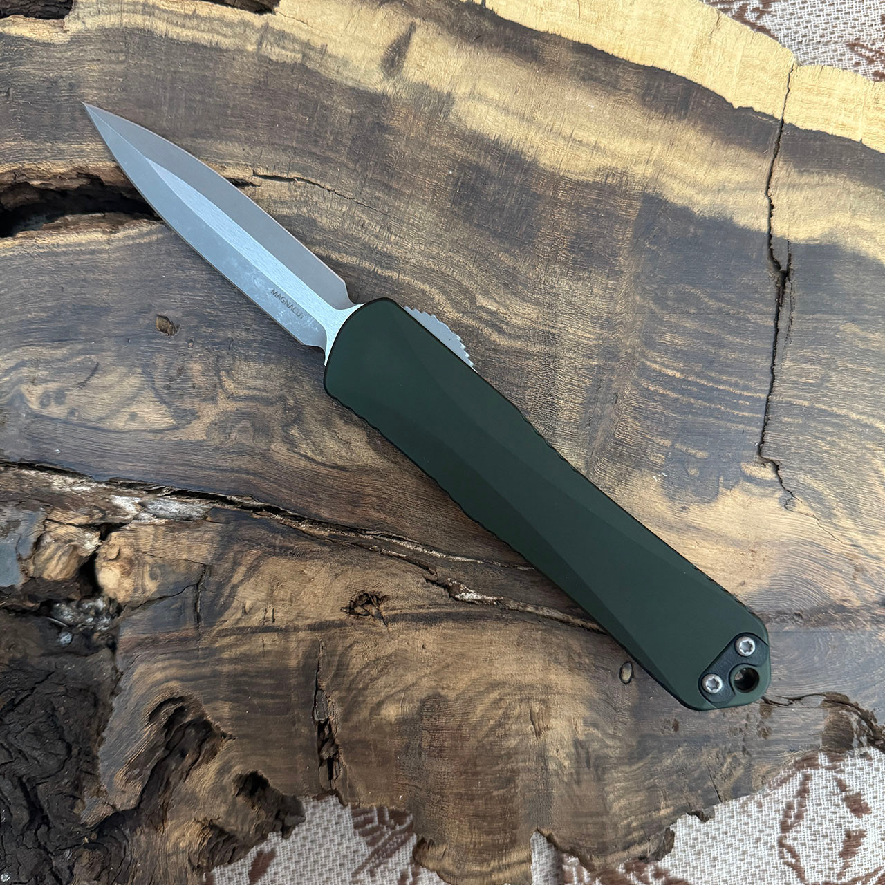 Heretic Knives Manticore E D/E Green Handle Battleworn Magnacut