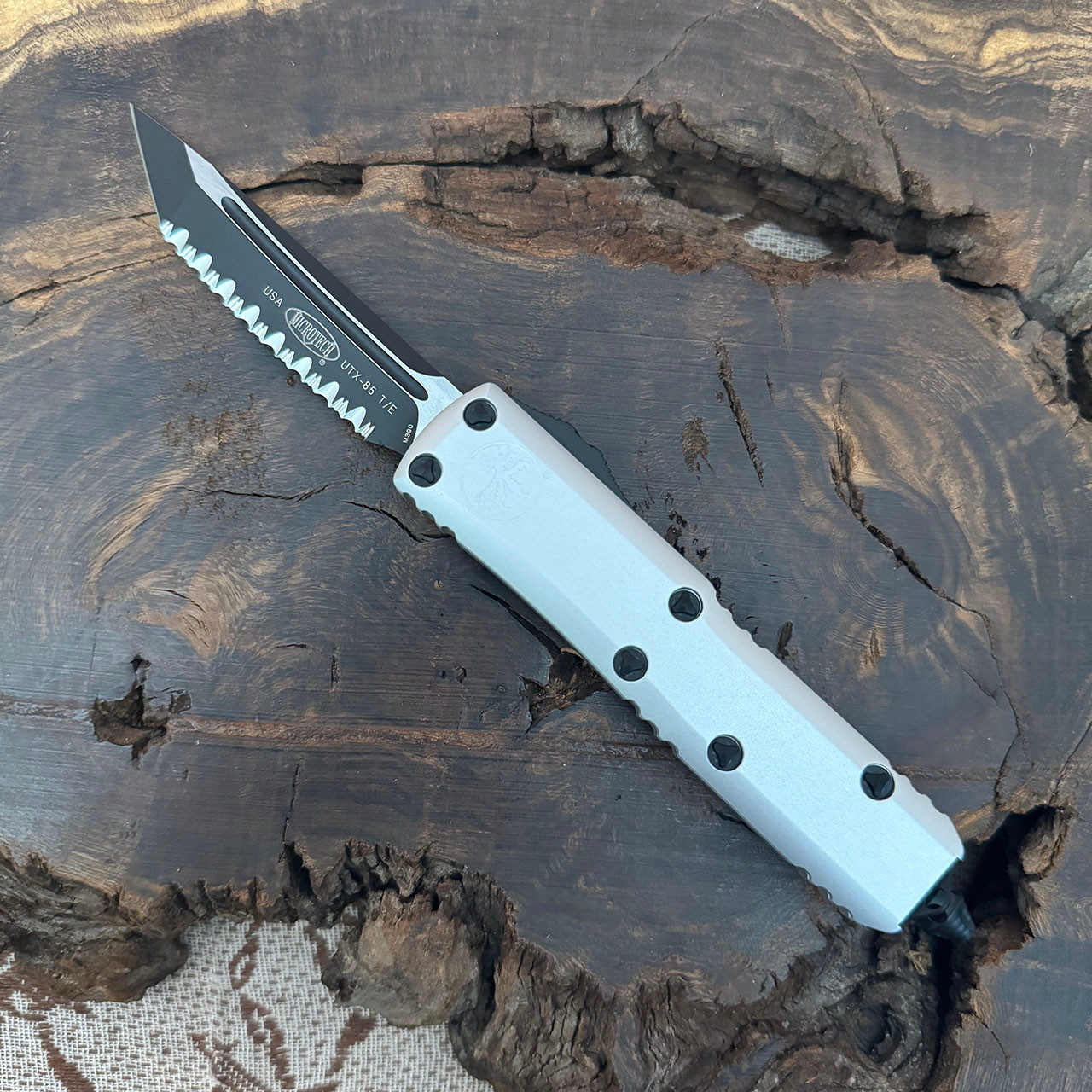 Microtech UTX-85 T/E Clear Full Serrated Blade 233-3CR | American Edge ...