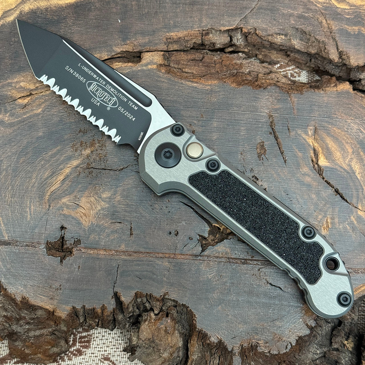 Microtech LUDT T/E Gen III Natural Clear Full Serrated 1136-3NC