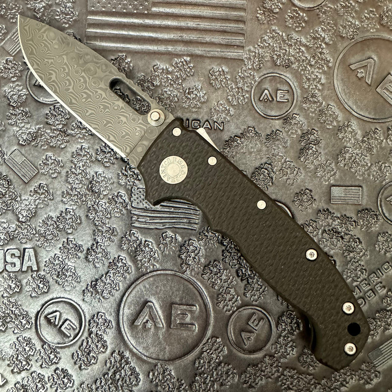 Demko MG AD20i Shark Lock Textured Carbon Fiber Handle Damascus