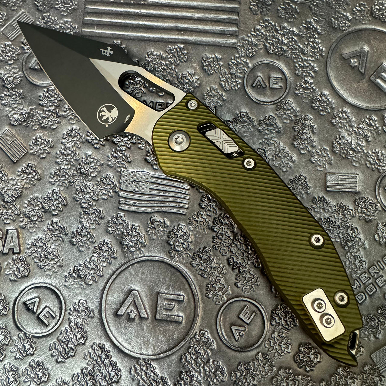 Microtech Borka Stitch RAM-LOK S/E Fluted OD Green Aluminum Black