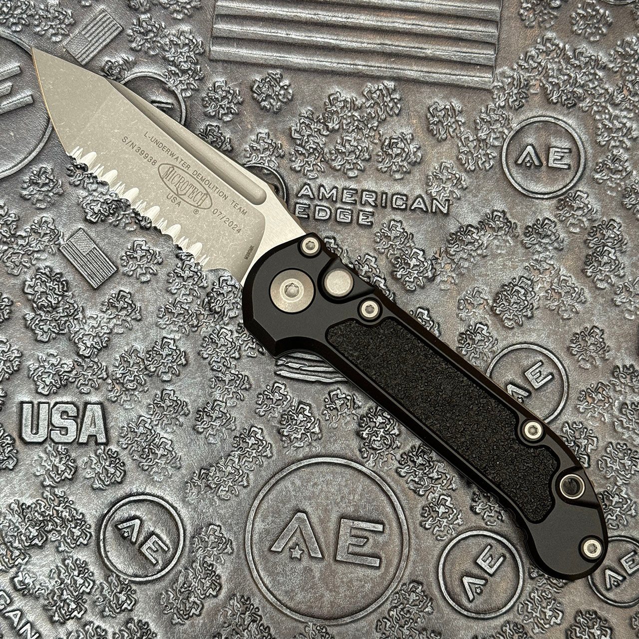 Microtech LUDT T/E Gen III Black Apocalyptic Full Serrated 1136 Microtech LUDT T/E Gen III Black Apocalyptic Full Serrated 1136