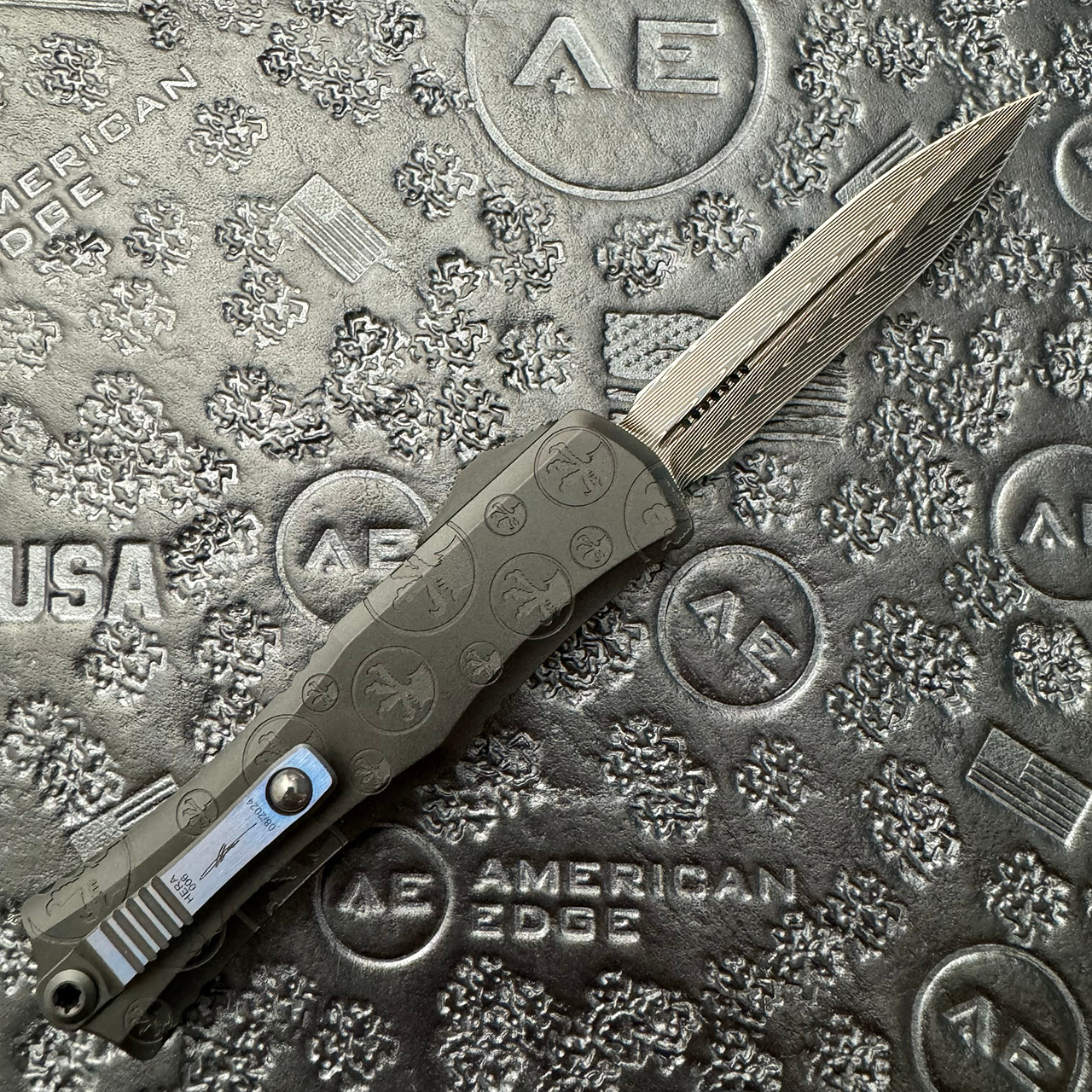Microtech Hera II Mini D/E Claw Burst Deep Engraved Vegas Forge Blued ...