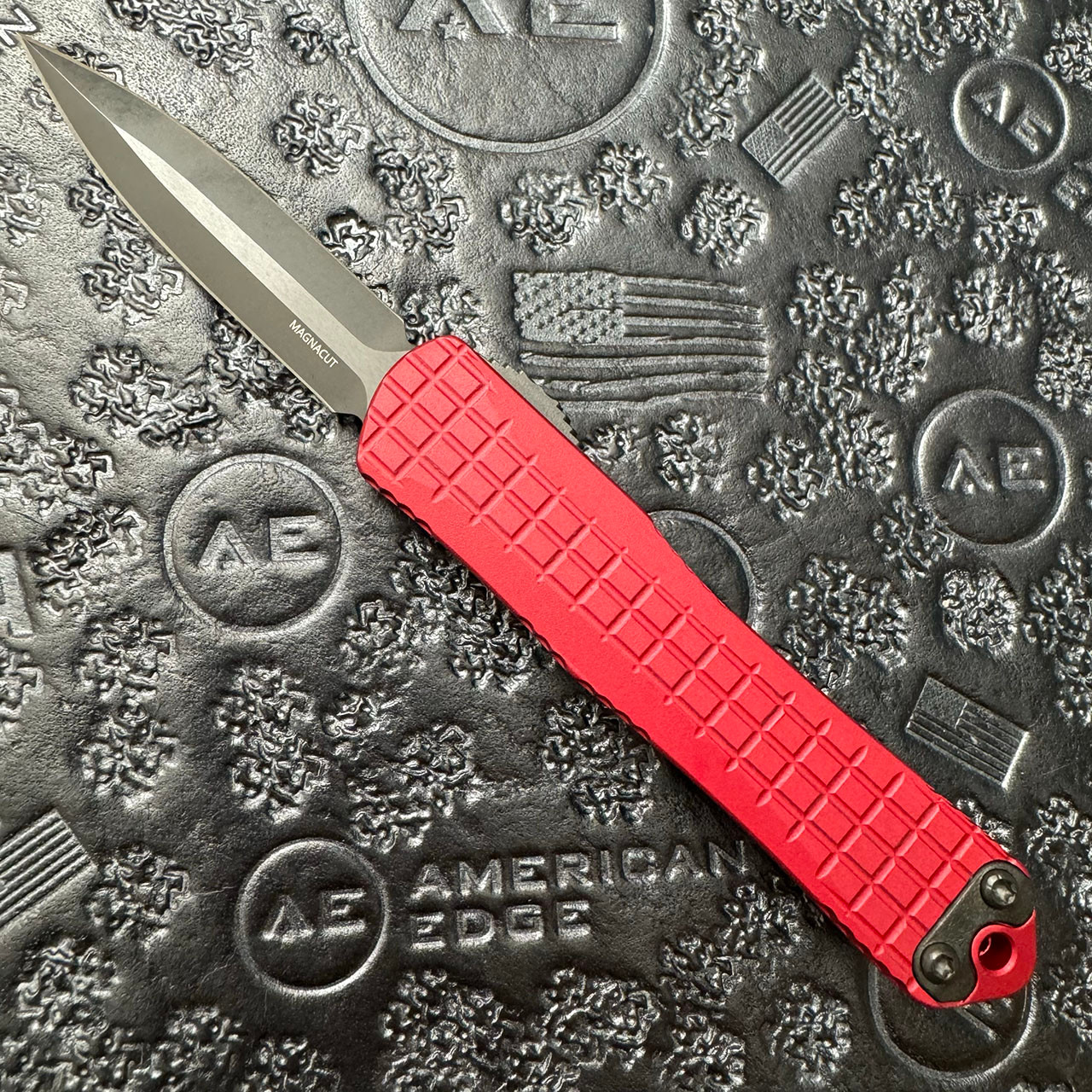 Heretic Knives Manticore S D/E Red Grenade Grip Handle DLC Blade
