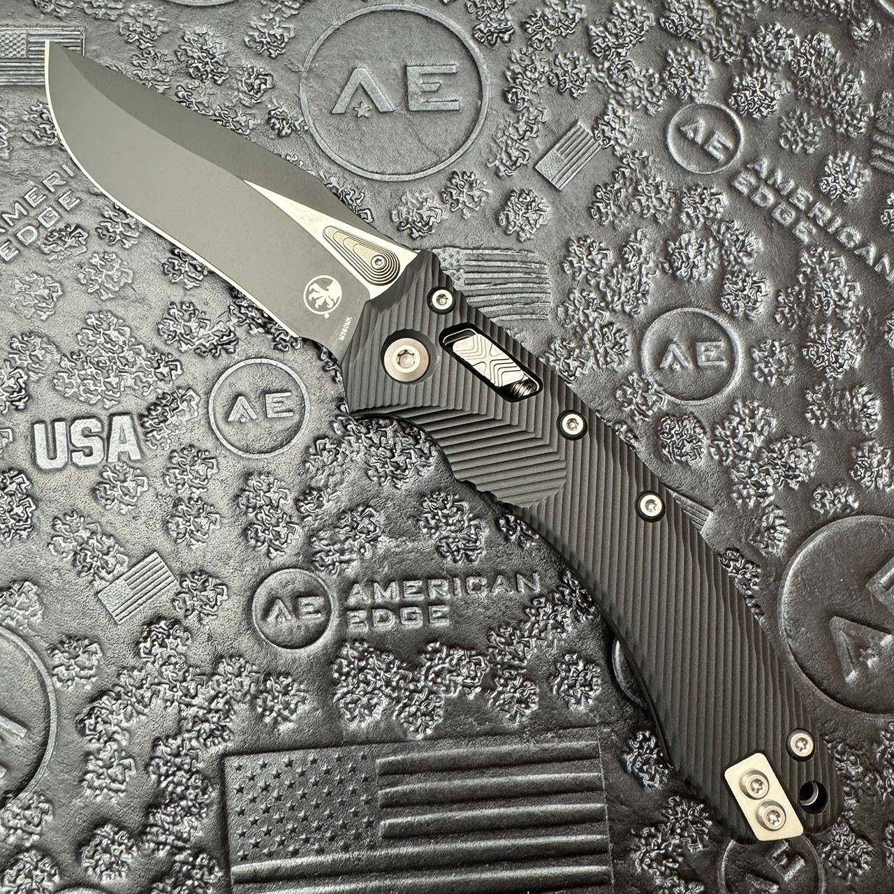 Microtech Amphibian RAM-LOK S/E Fluted Black Aluminum Black