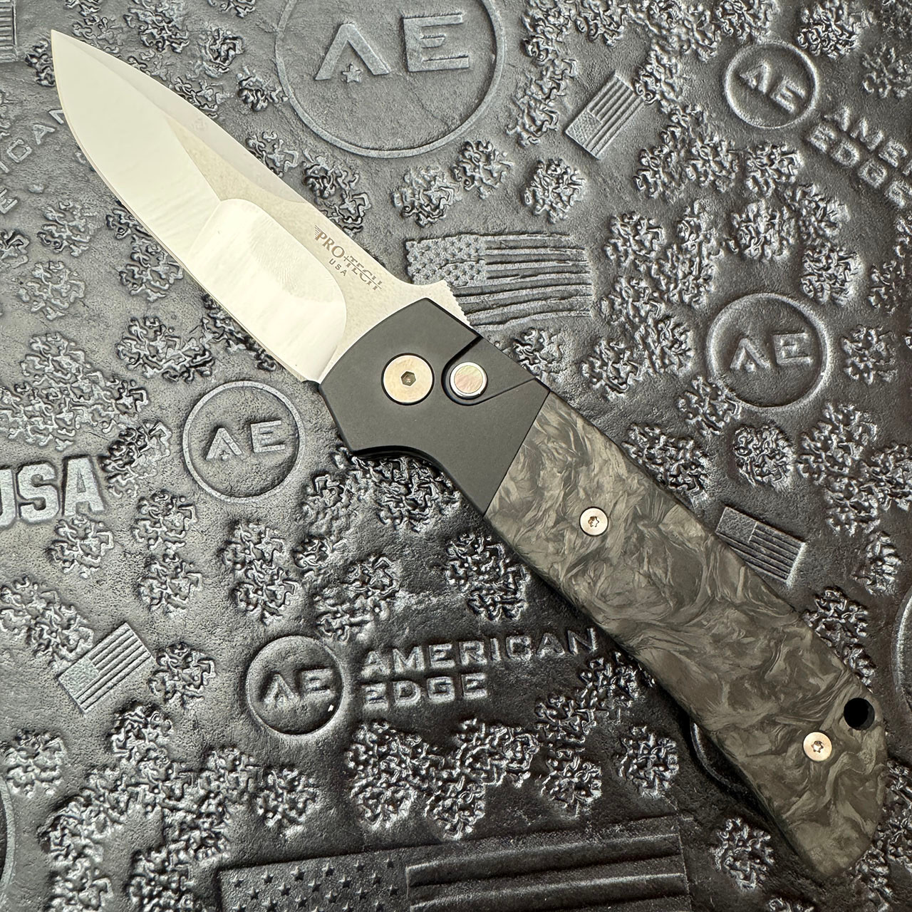 美品 Frontier Hotel 黒 オールド カジノデック Pro-Tech TR-2 Auto Black Handle W/Textured Corners Shaw Skull Chad