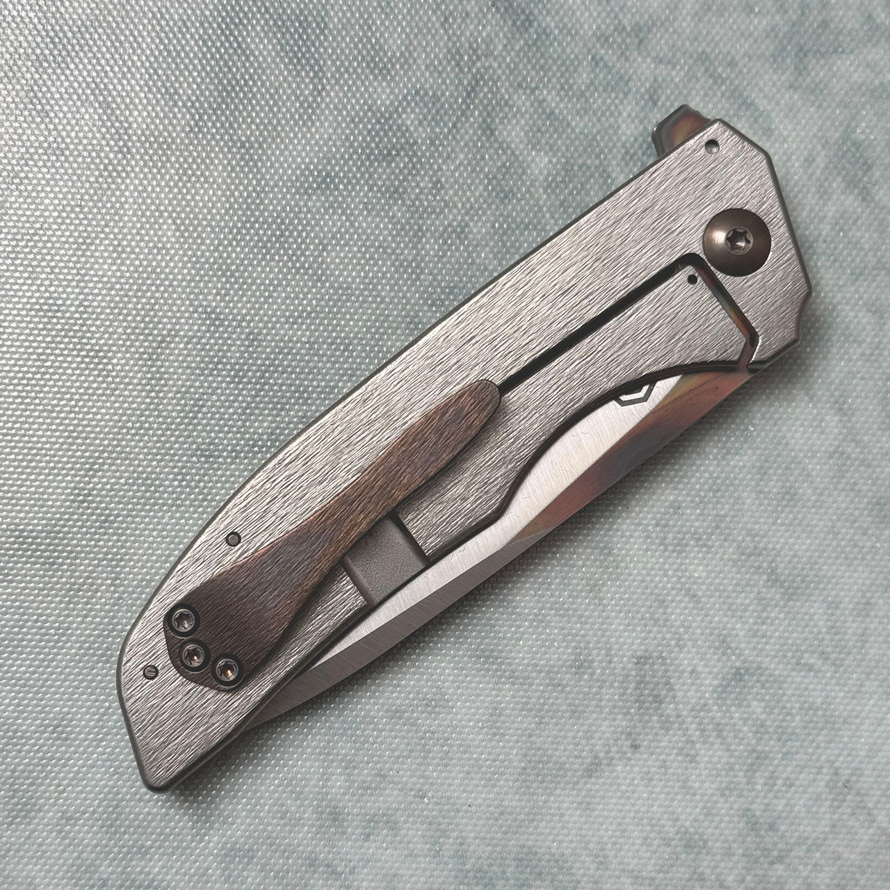 韓国アンティーク純銀製ナイフ EunJangDoの巨匠Lim Won-jung作 John Gray Custom Slitter Frame Lock Flipper Barked Titanium Handle