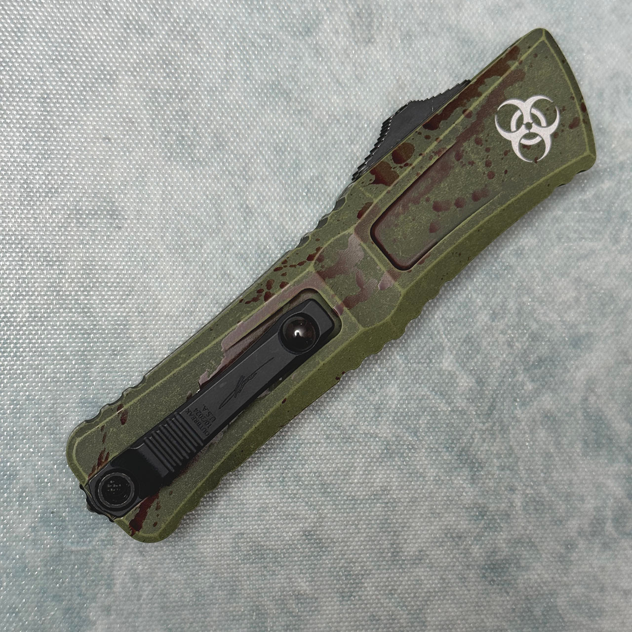 Microtech Combat Troodon D/E Gen III Outbreak Standard Signature