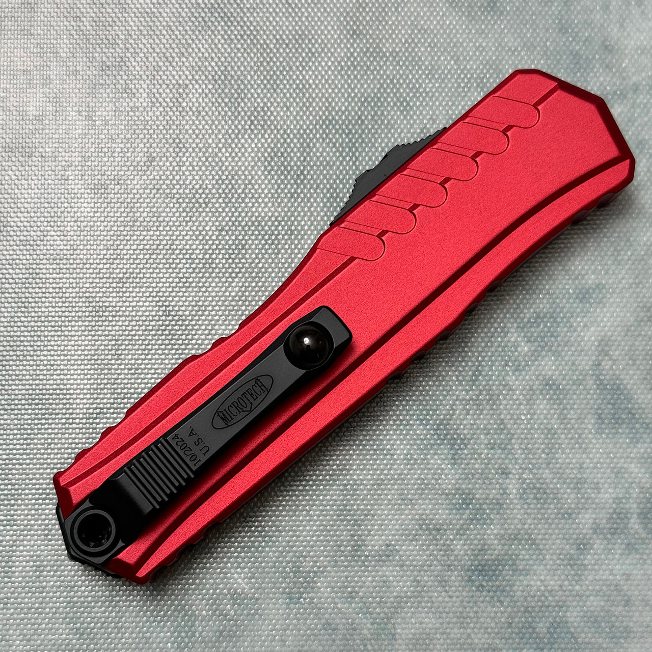 Microtech Cypher II D/E Red Full Serrated 1242-3RD | American Edge