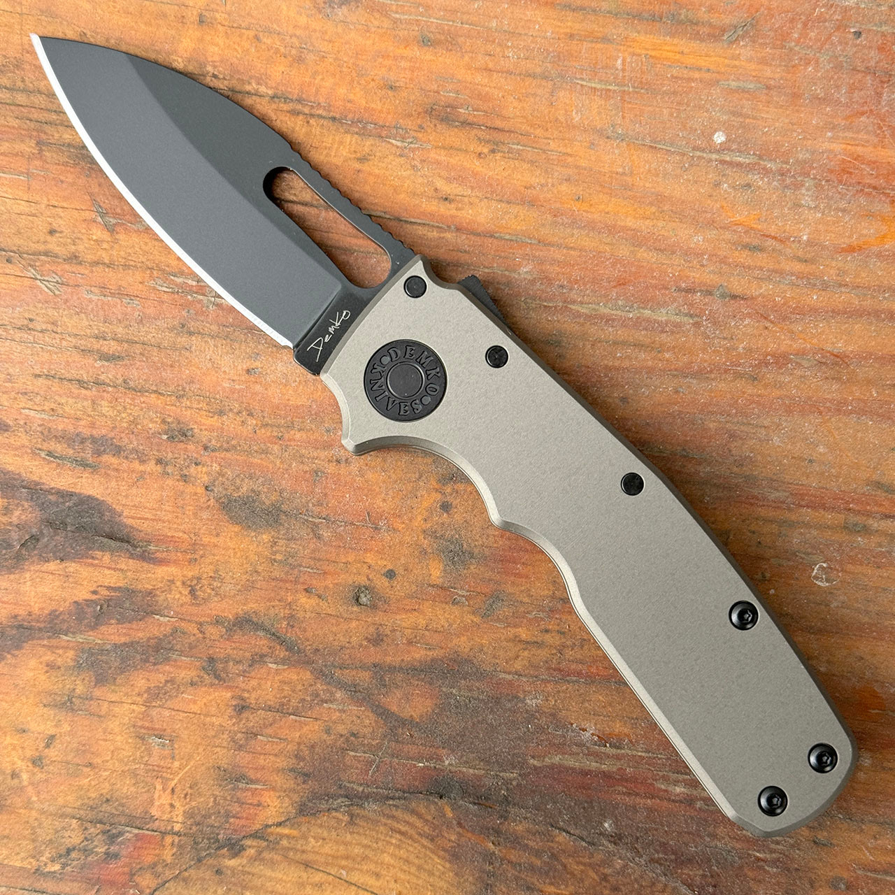Demko Shark Cub Stealth Shark Lock Artillery Grey Aluminum Handle