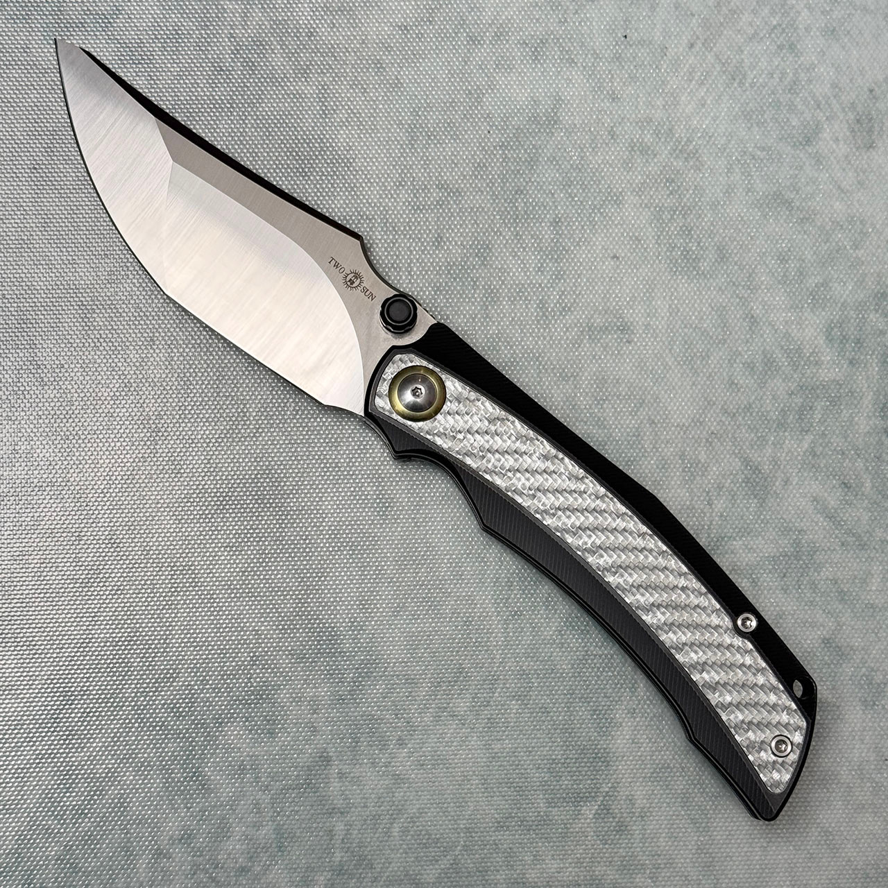 Twosun TS554-SAT Frame Lock Titanium Handles w/ Carbon Fiber Satin