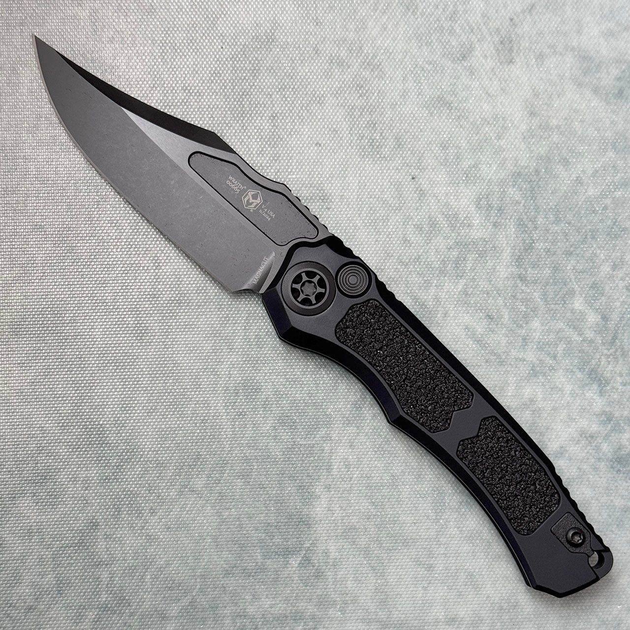Heretic Knives Wraith V4 Auto Bowie Black Handle w/ Black Grip