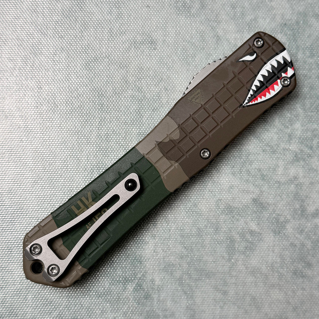 Heretic Knives Manticore X Bowie A-10 Motif Frag Handle Stonewash