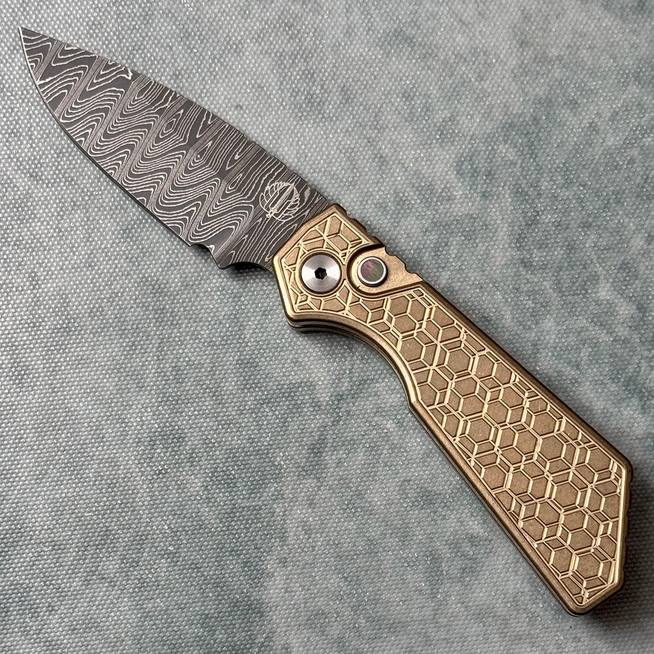 Pro-Tech Strider PT+ Auto Gridlock Textured AlBronze Handle Chad