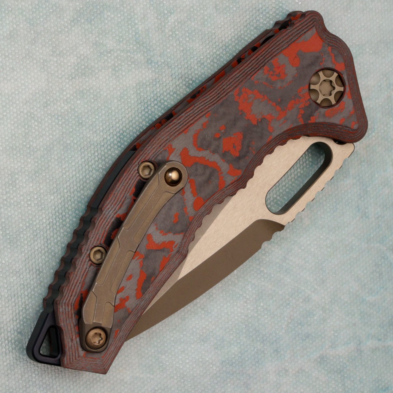 Heretic Knives Medusa Auto Tanto Red Camo Carbon Handle Bronze