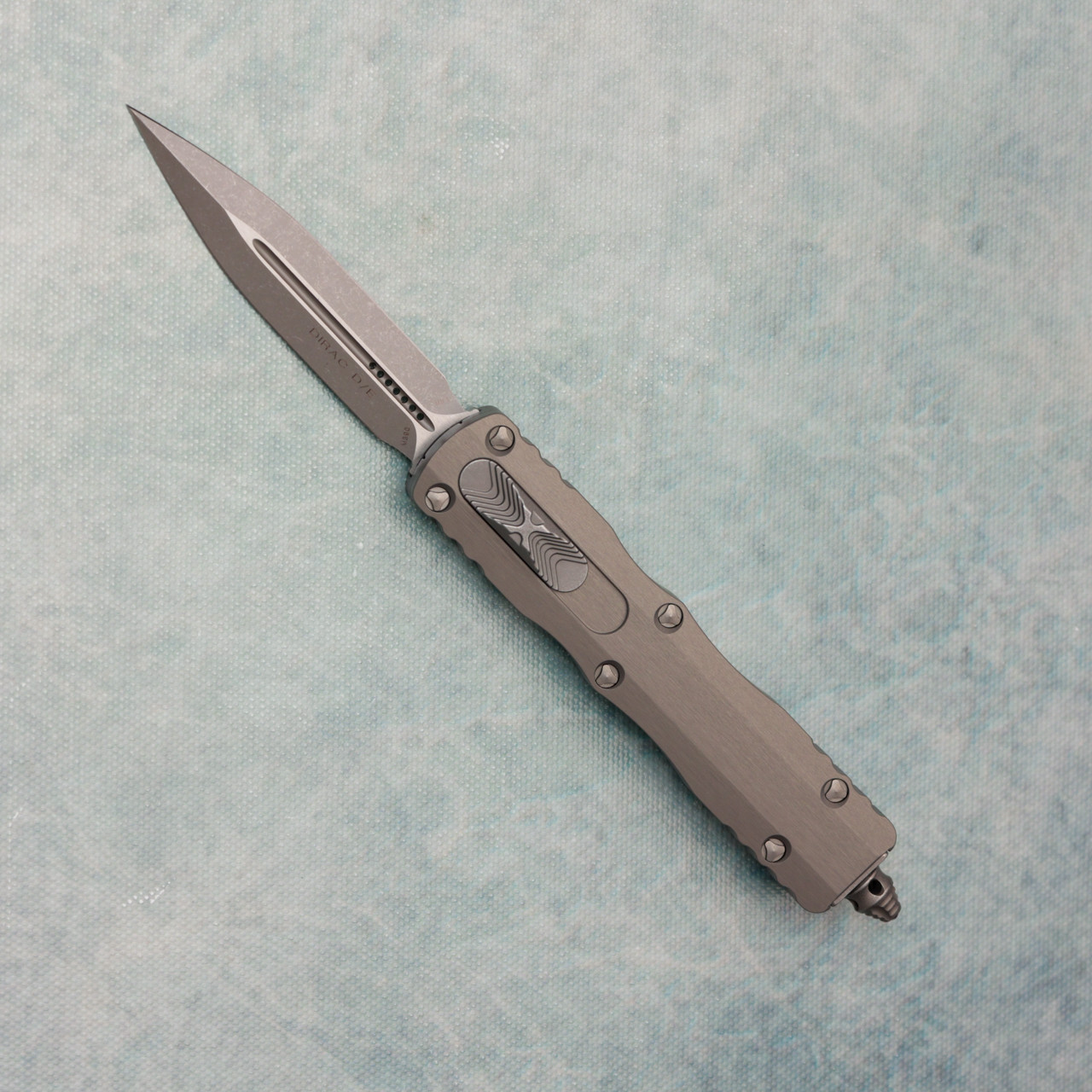 Microtech Dirac D/E Natural Clear Apocalyptic Standard 225-10APNC