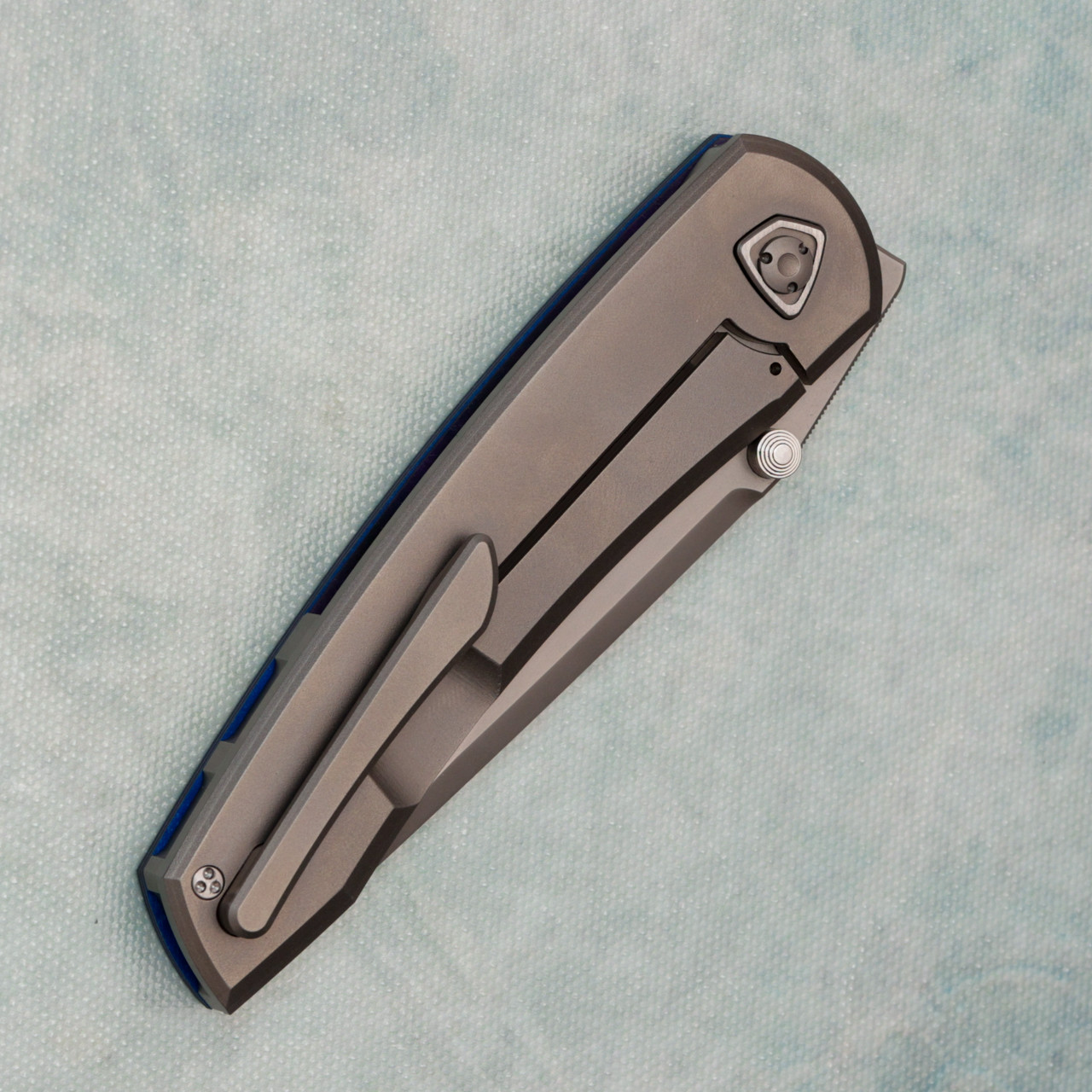 Sharknivco Custom Waka Frame Lock Damtanium Camo Quartz/Titanium