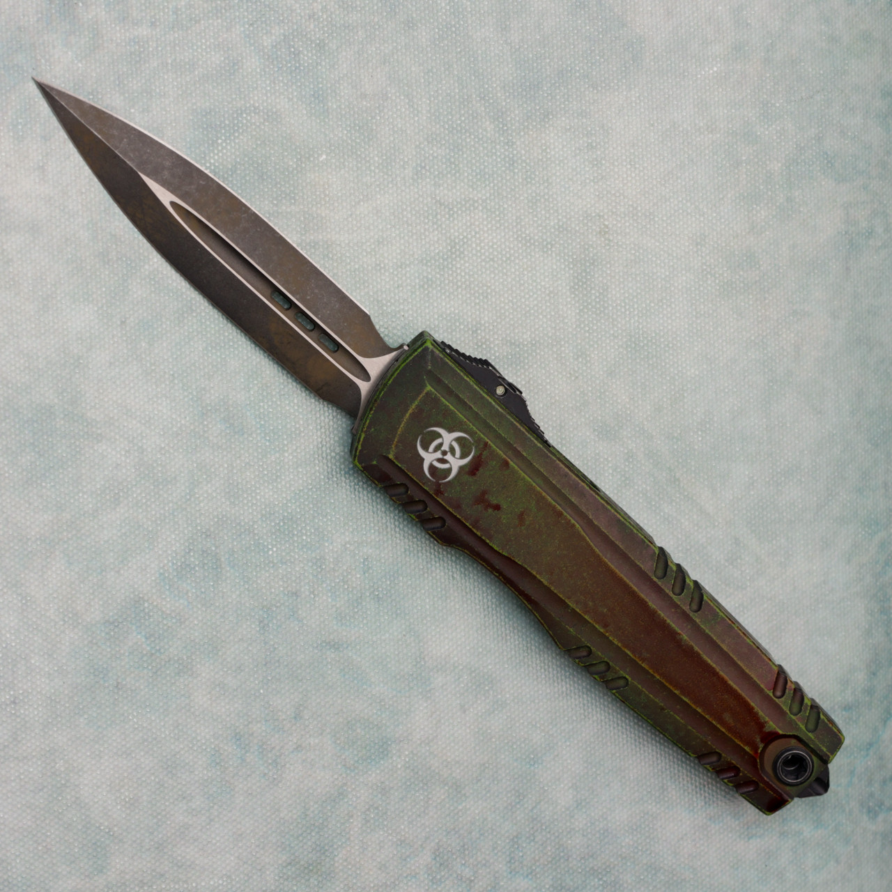 Microtech Luminary ZBP D/E Outbreak Standard Signature Series 1270