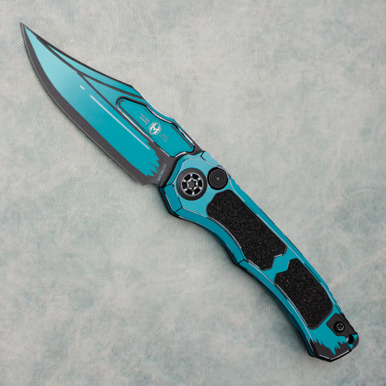 Heretic Knives Wraith V4 Auto Bowie Turquoise Cel Shade Handle w