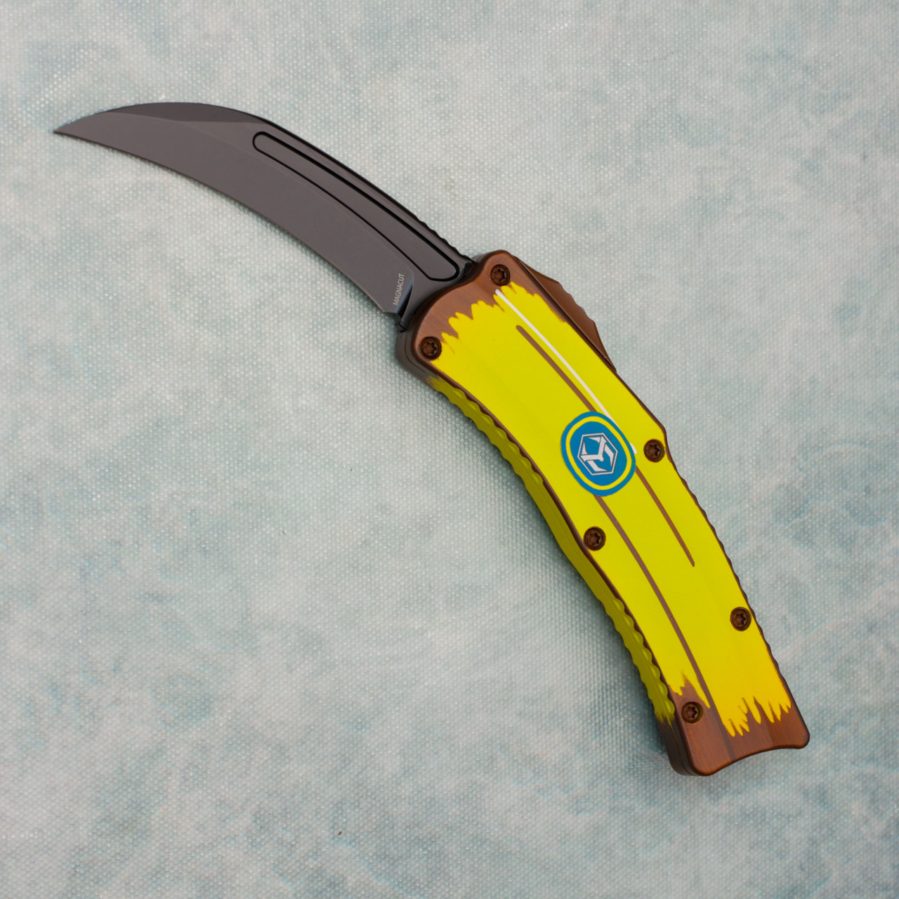 Heretic Knives ROC Curved OTF Cel Shade Stabnana DLC Magnacut