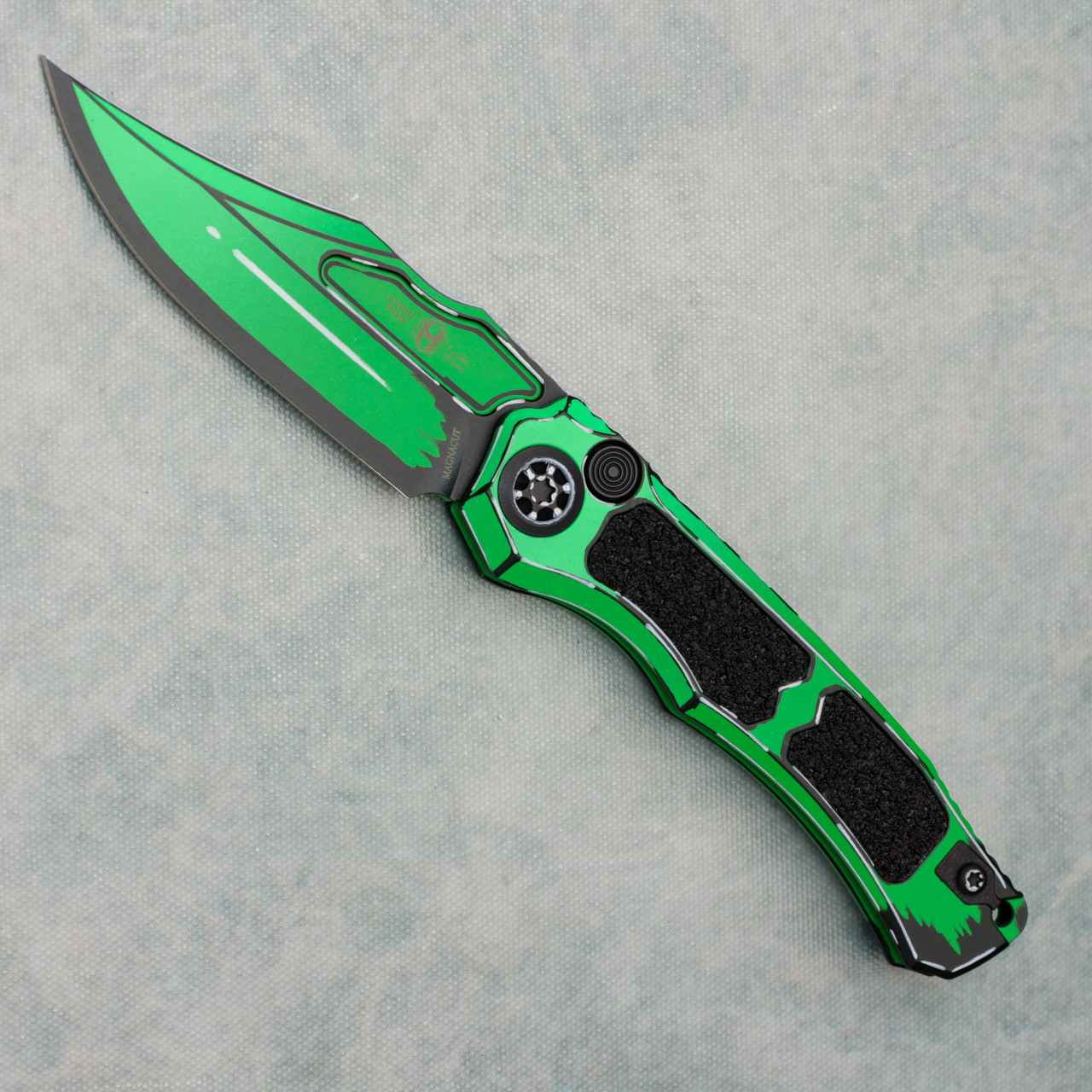 Heretic Knives Wraith V4 Auto Bowie Toxic Green Cel Shade Handle w