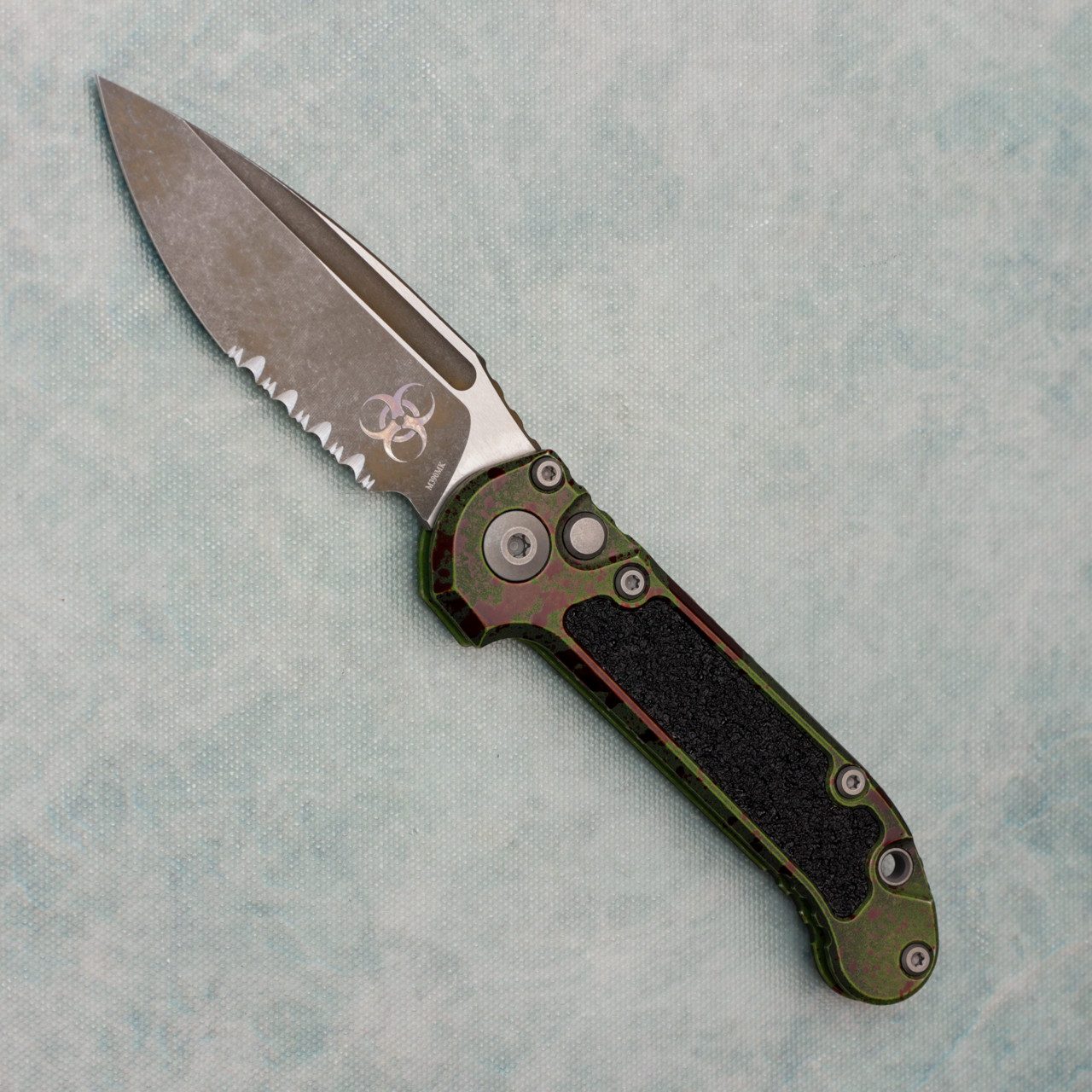 Microtech LUDT S/E Gen III Outbreak Part Serrated Signature Series