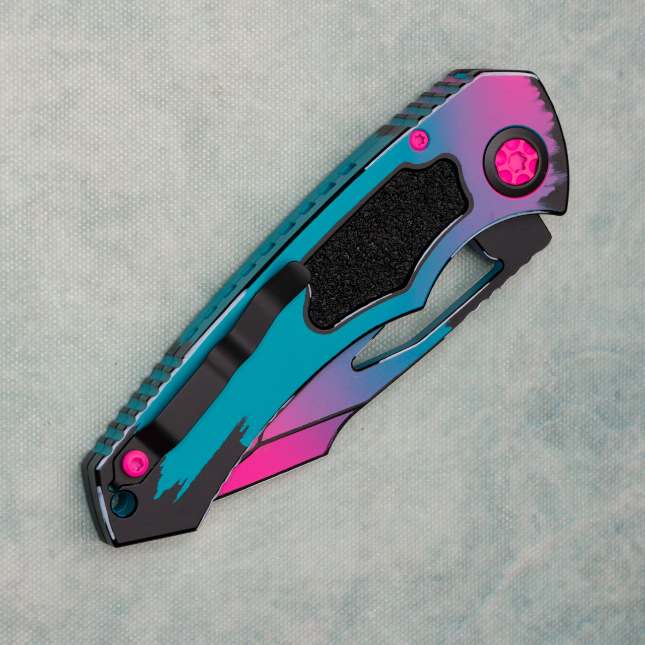 Heretic Knives Pariah Manual Button Lock T/E Miami Vice Cel