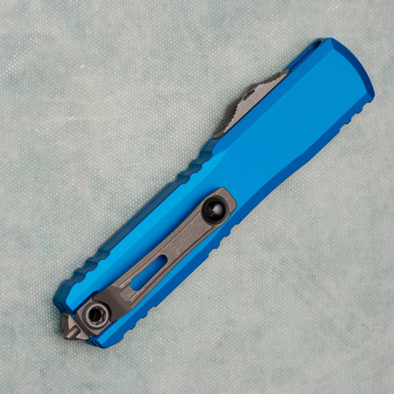 Microtech Ultratech Gen IV D/E Blue Handle Apocalyptic Standard