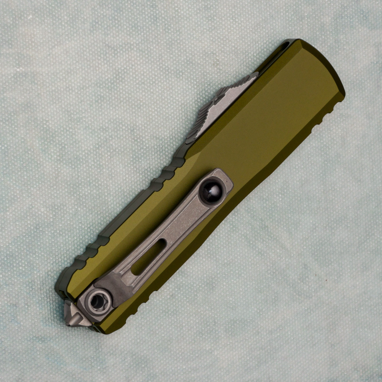 Microtech UTX-85 Gen IV D/E OD Green Handle Apocalyptic Part