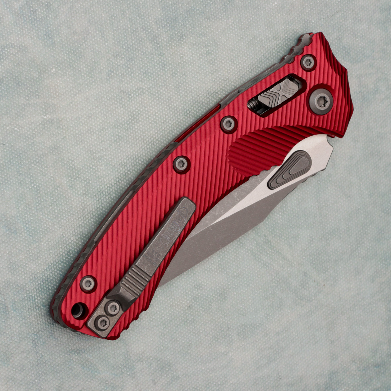 Microtech Amphibian RAM-LOK S/E Fluted Merlot Aluminum Apocalyptic