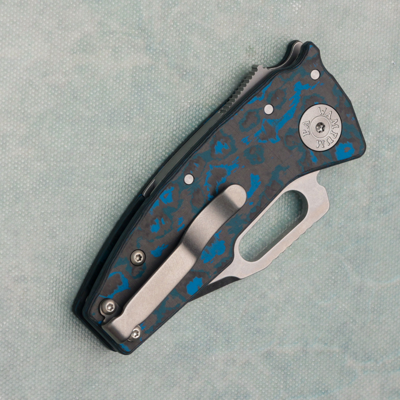 Demko Nano-Shark Shark Lock Arctic Storm Fat Carbon Handle
