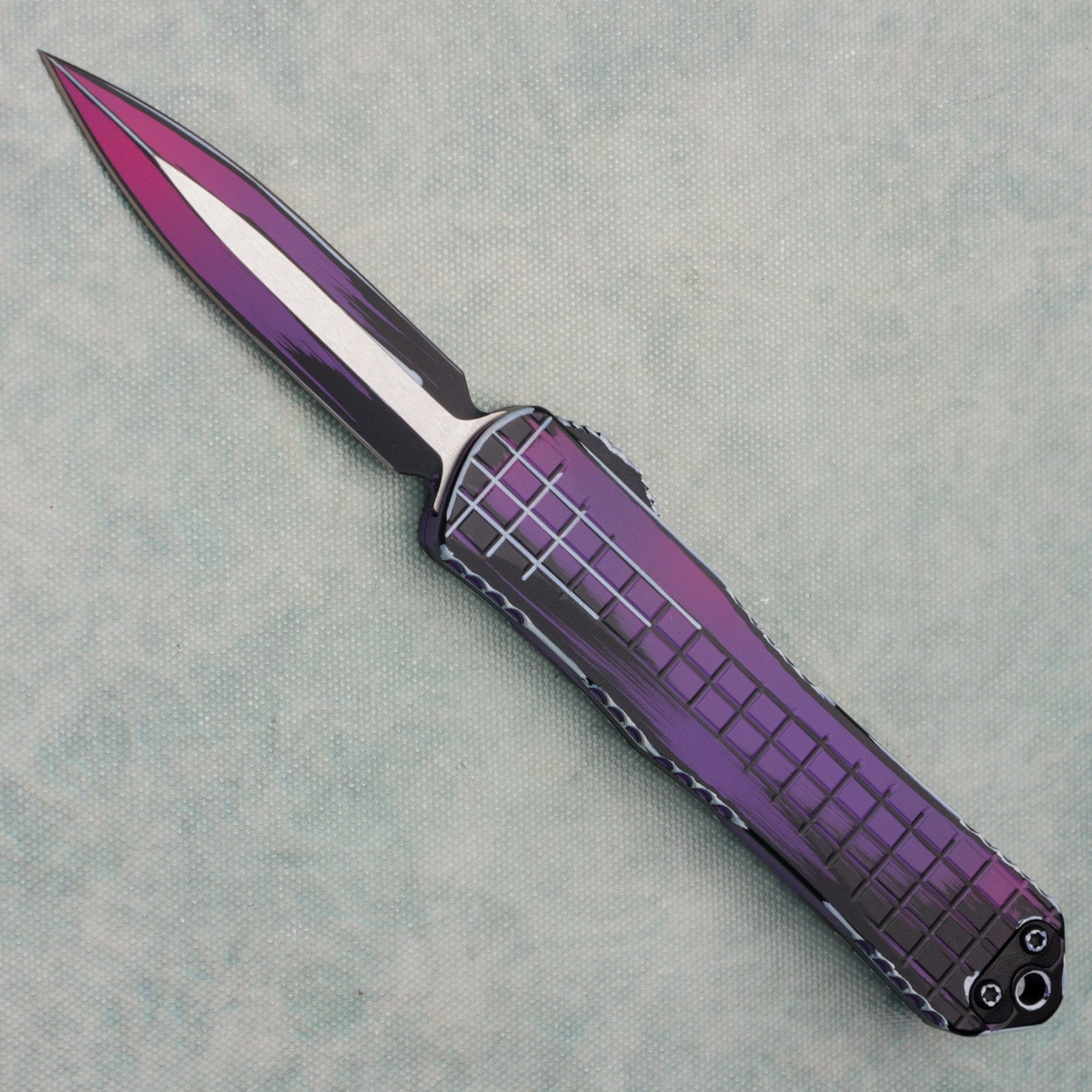Heretic Knives Manticore E D/E Purple Cel Shade Grenade Grip