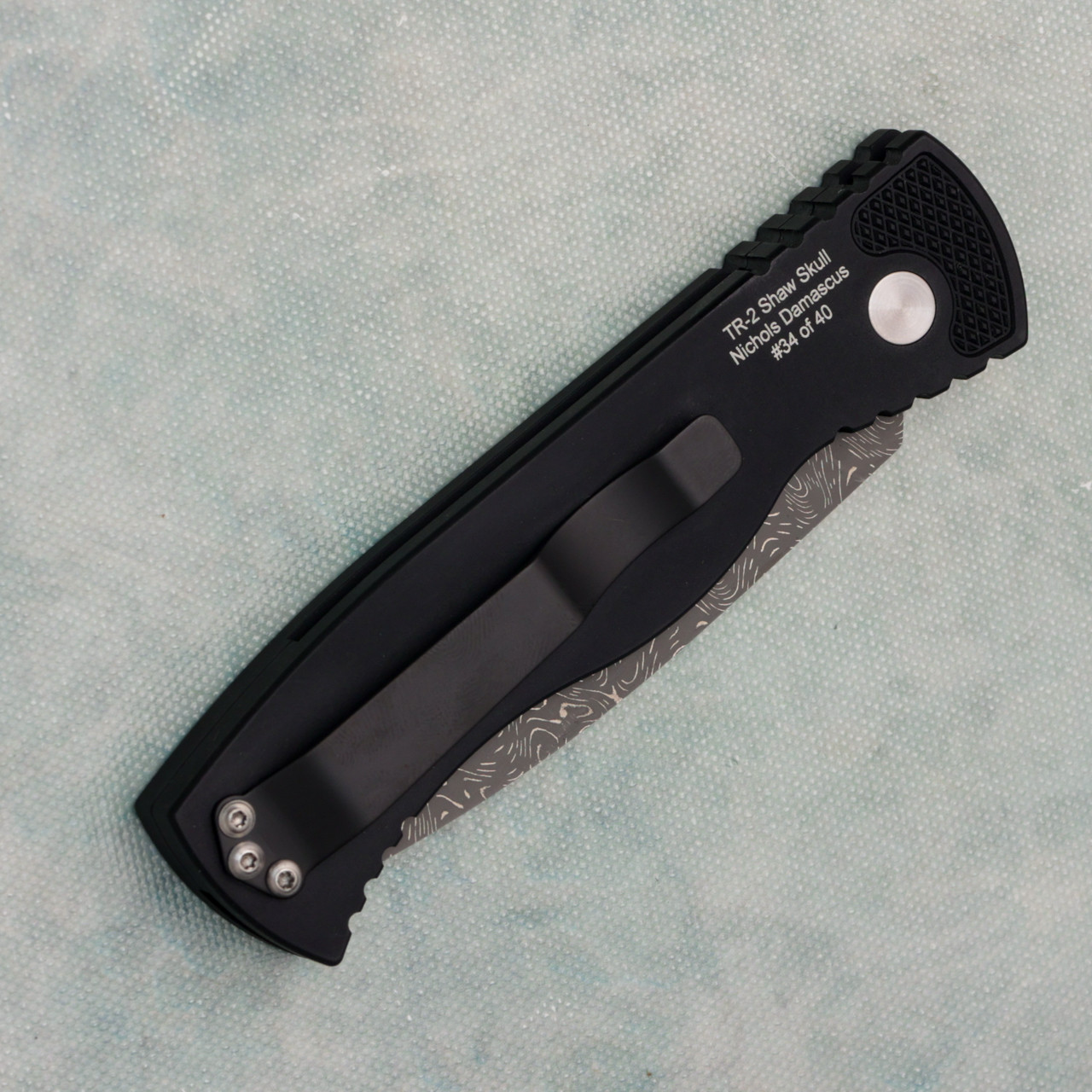 美品 Frontier Hotel 黒 オールド カジノデック Pro-Tech TR-2 Auto Black Handle W/Textured Corners Shaw Skull Chad