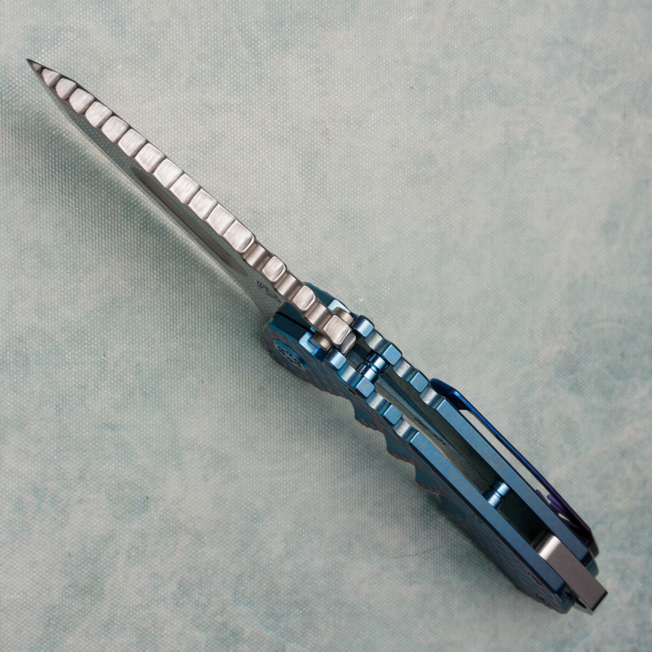 Medford Praetorian Ti Tanto Frame Lock Teal w/ Brushed Violet