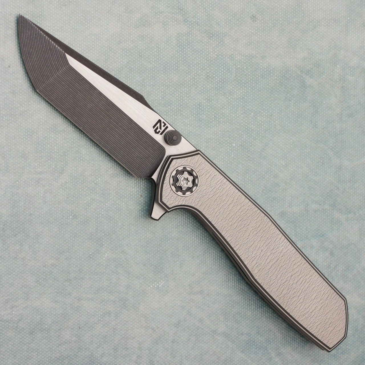 NCC Knives Ragnarok V7 Frame Lock False Liner Zirblast Titanium