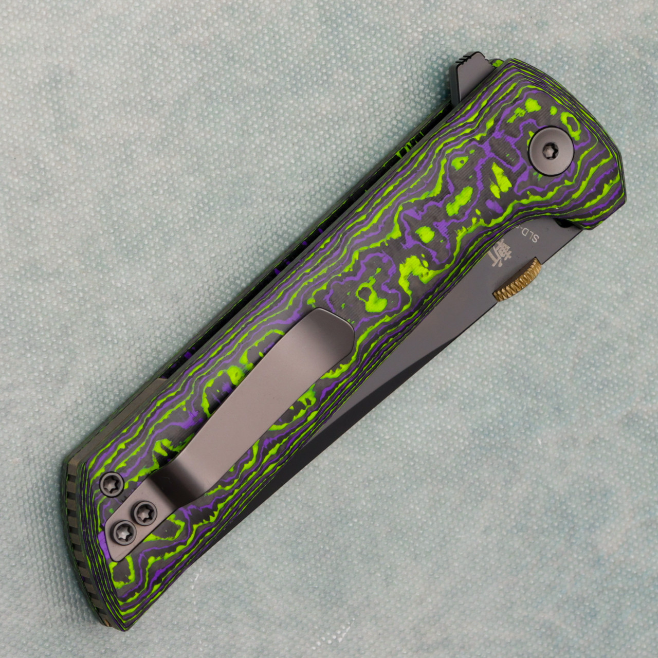 North Mountain Blade Chop 2 Button Lock Joker Purple/Green UV