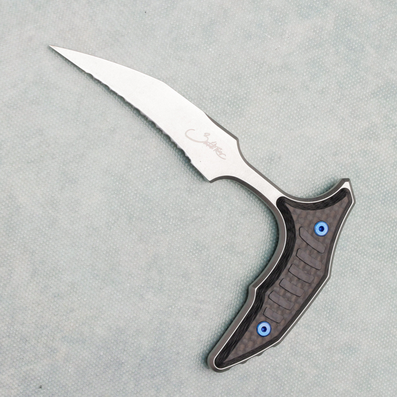 Microtech Bastinelli Bee Fixed Blade S/E Wharncliffe Double Carbon