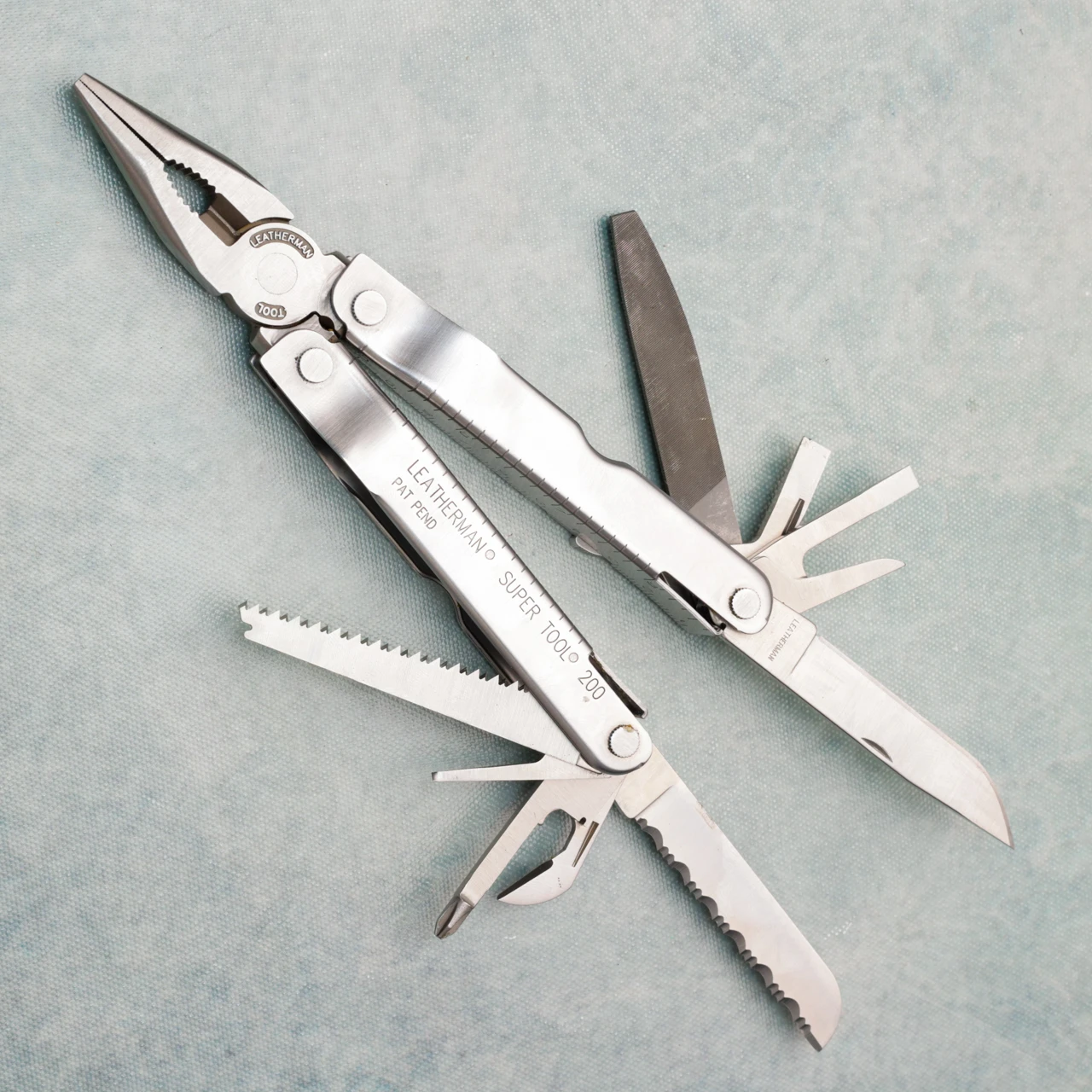 Leatherman Super Tool 200 Multi-Tool w/ Sheath (Pre-owned 