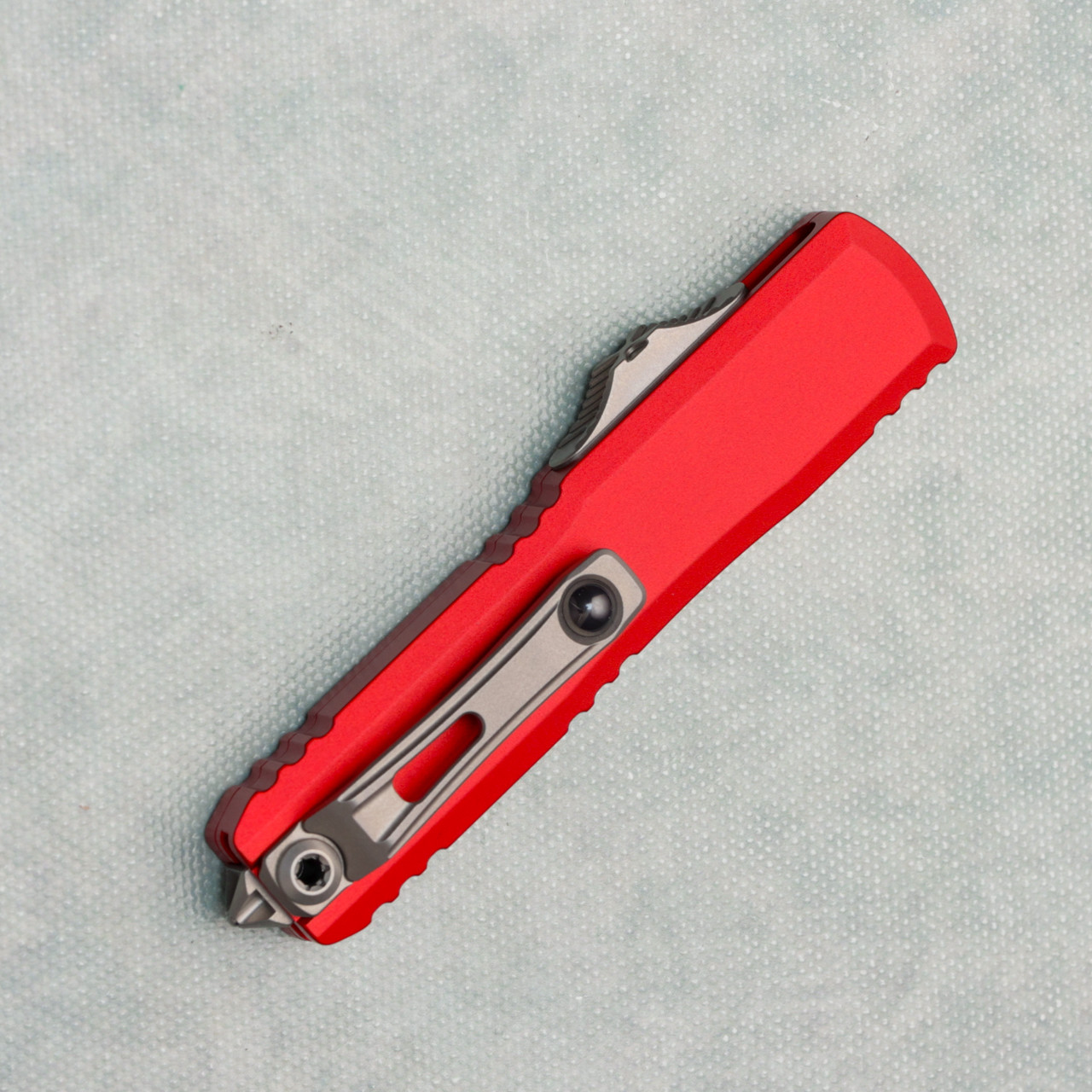 Microtech UTX-70 Gen IV T/E Red Stonewash Standard 11494-10RD